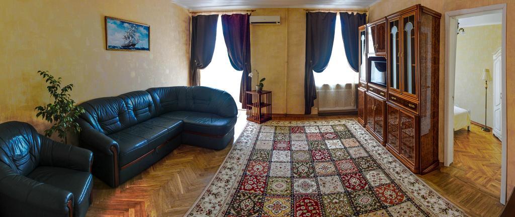 Comfort Near Opera Theater Odesa Exterior photo